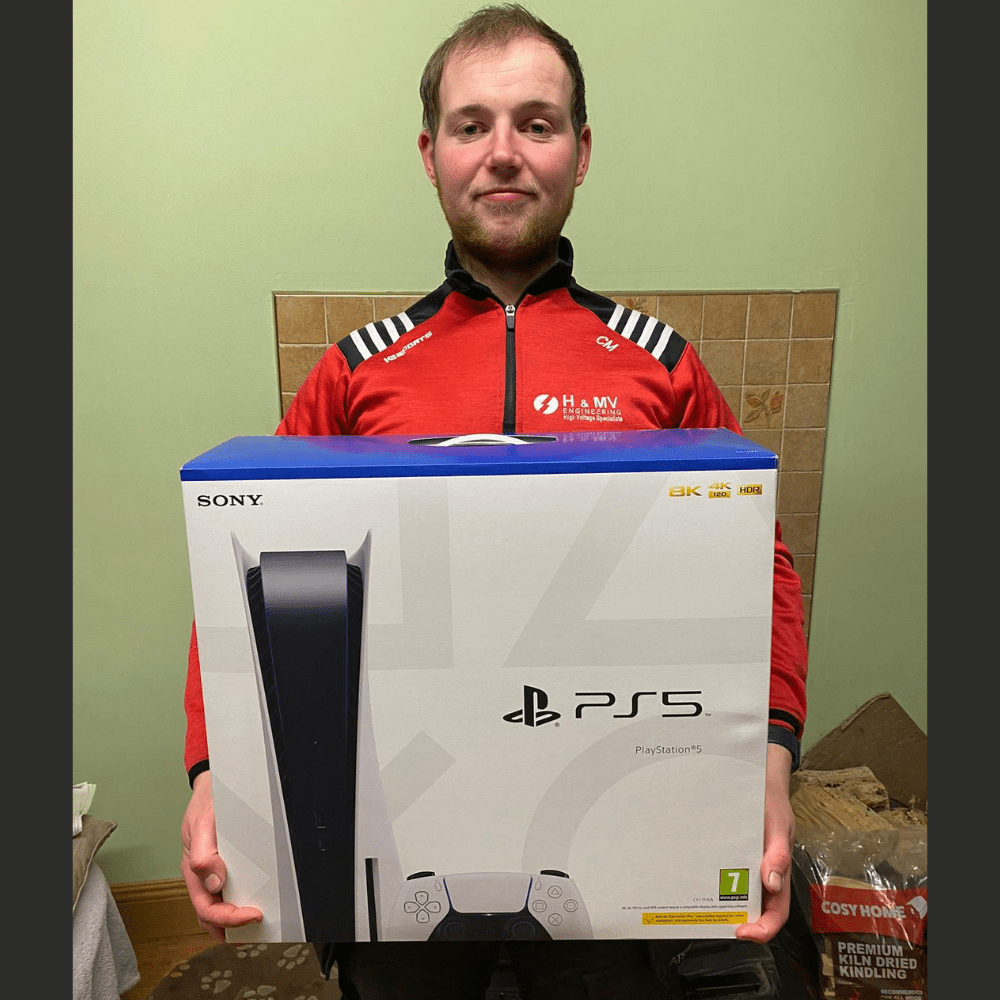 PS5 Disc Edition & FIFA 22 Bundle