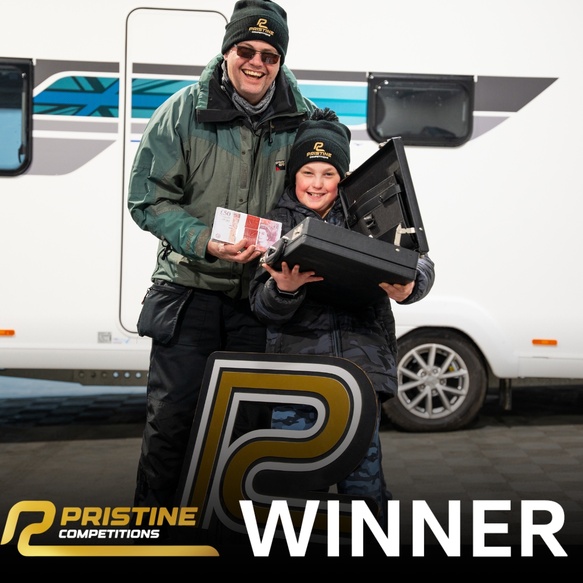 2020 Volkswagen Transporter Kombi & Brand New 2023 Swift 6 Berth Caravan