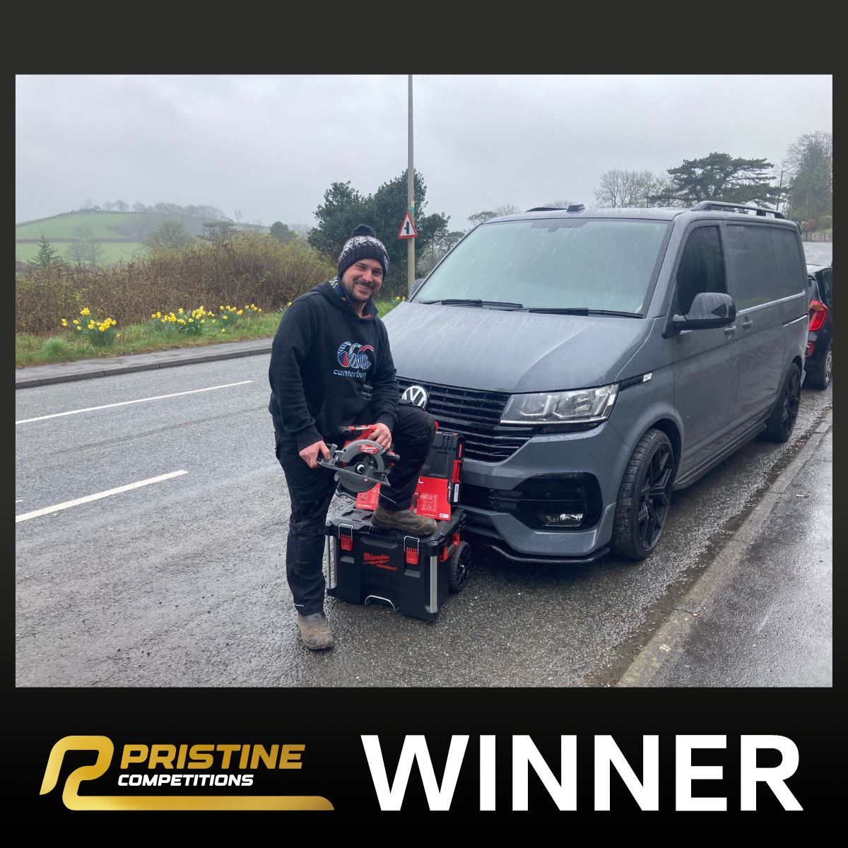 2020 Volkswagen Transporter Highline & Milwaukee 24 Piece Power Tool Kit