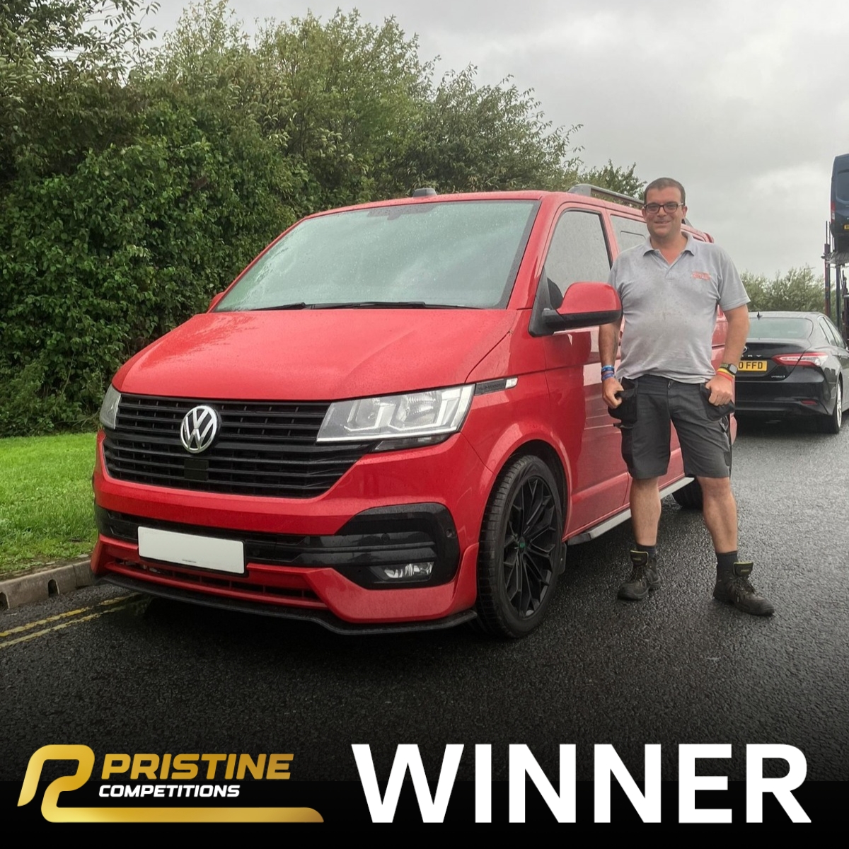 2020 VW Transporter Highline Kombi & 30 PIECE Dewalt 18v XR Li-ion KIT