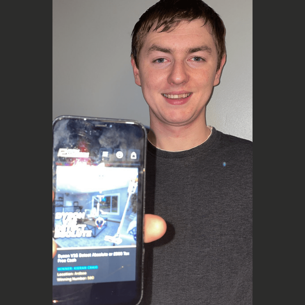 Dyson V15 Detect Absolute or £500 Tax Free Cash