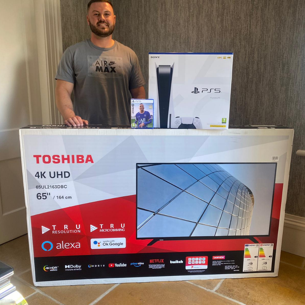 TOSHIBA 65″ Smart TV, PS5 Disc Edition & FIFA 2022